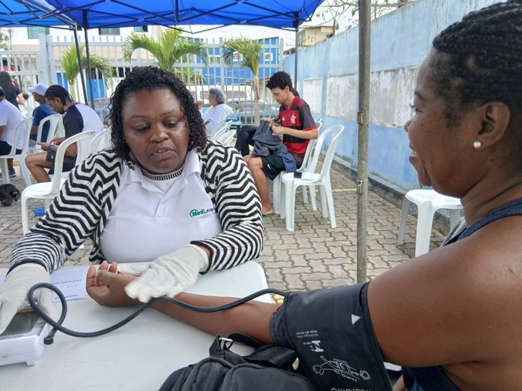 Mutirão de Saúde em Rio das Ostras leva atendimentos e tecnologia ao Âncora