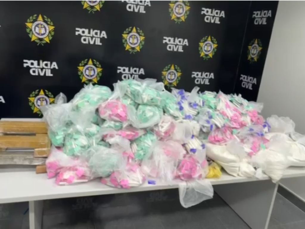 Polícia Civil estoura laboratório do Comando Vermelho e apreende mais de 200 kg de cocaína em Rio das Ostras
