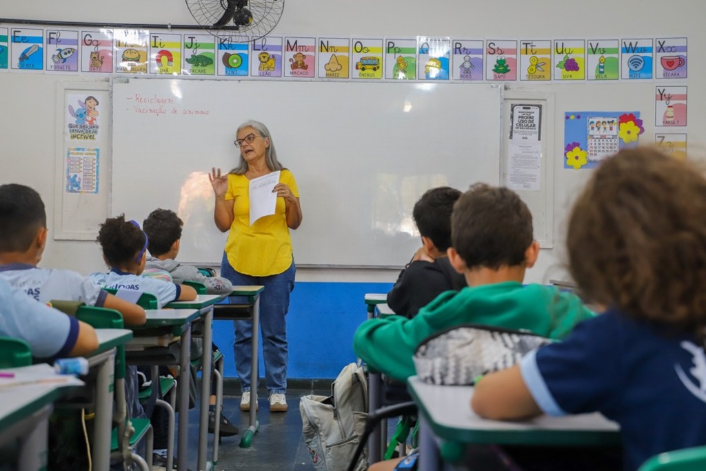 Rio das Ostras lança processo seletivo para  contratação temporária na Educação
