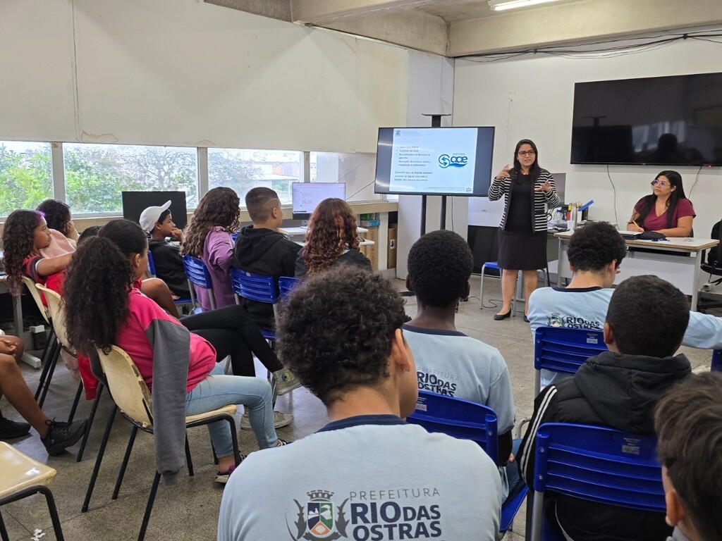 SAAE leva palestra sobre saneamento e meio ambiente a alunos do Ciep Mestre Marçal, em Rio das Ostras