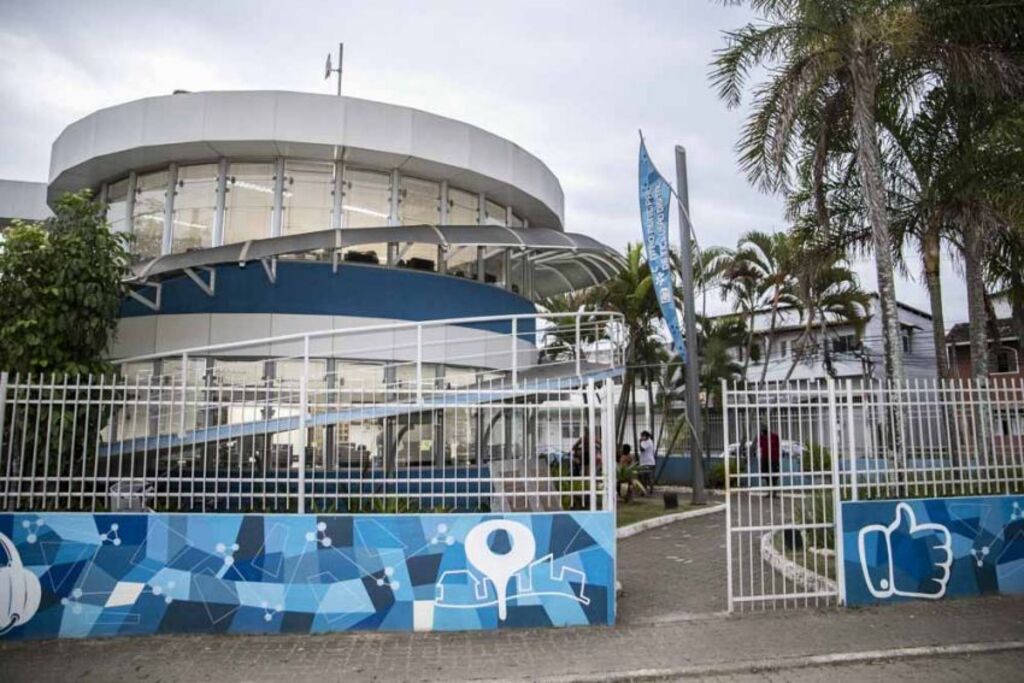 Prefeitura de Rio das Ostras abre 172 vagas para cursos de informática gratuitos