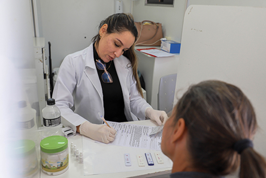 Ação da Saúde movimenta o Centro de Rio das Ostras com prevenção e testes gratuitos