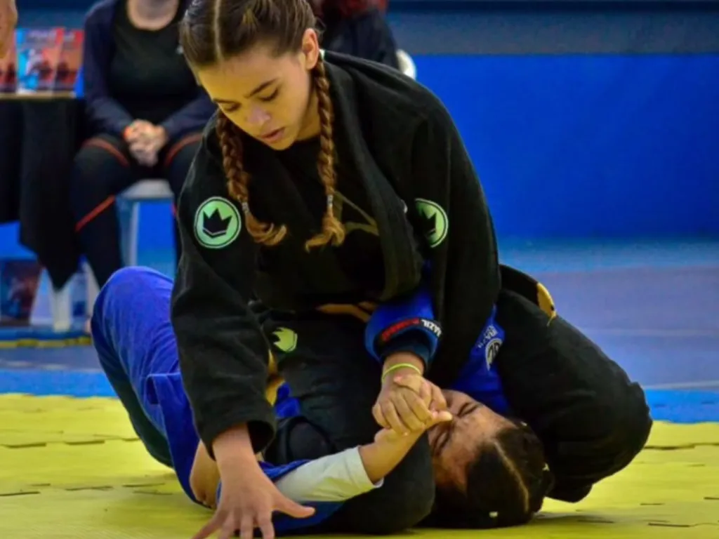 Atletas de todas as idades se preparam para competir neste domingo, dia 14, na quadra do Colégio Municipal Profª América Abdalla, no bairro Nova Esperança. Foto: Divulgação