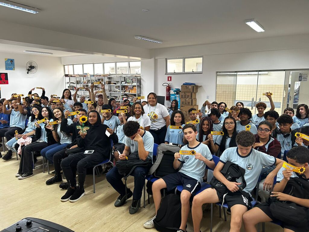 Setembro Amarelo em Rio das Ostras: escolas promovem ações de conscientização sobre saúde mental em parceria com a FIA