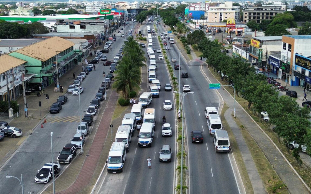 Ameaças atribuídas ao tráfico provocam nova paralisação do transporte alternativo em Rio das Ostras