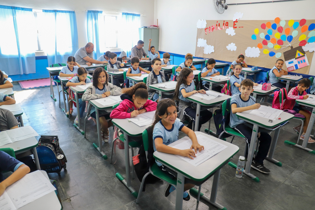 Renovação de matrículas segue até esta quarta-feira, dia 26, em Rio das Ostras