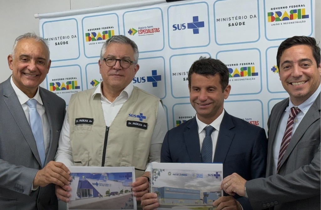 Prefeito Carlos Augusto e o vice-prefeito, Fábio Simões, em Brasília - Foto: Divulgação